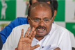 Kariya row: Swear before Chamundeshwari that I never called Zameer Kulla: H D Kumaraswamy